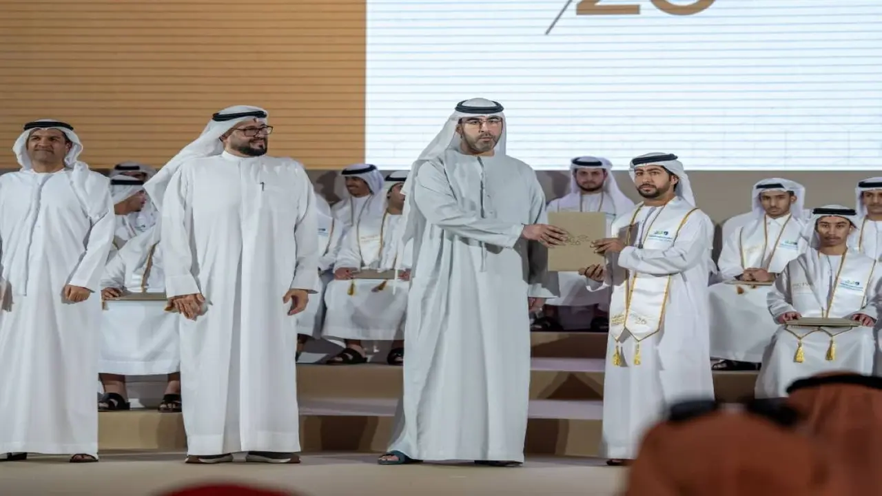 نائب حاكم أم القيوين يؤكد أهمية التعليم لبناء المستقبل